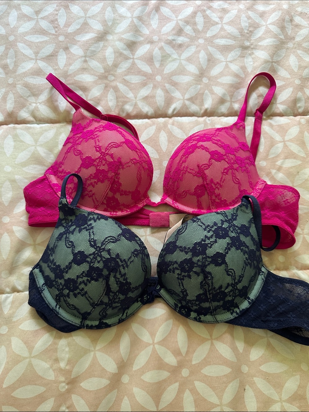 Victoria's Secret Lace Push-Up Bra Duo in Hot Pink and Black